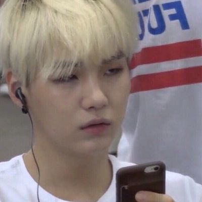 Profile Picture of Rabbit Kim (@LaLisa42018090) on Twitter