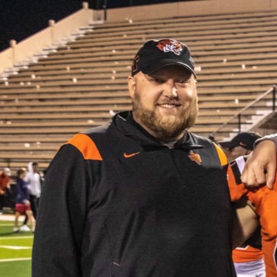 Profile Picture of Matthew R. Schroeder (@MrSchroeder2) on Twitter