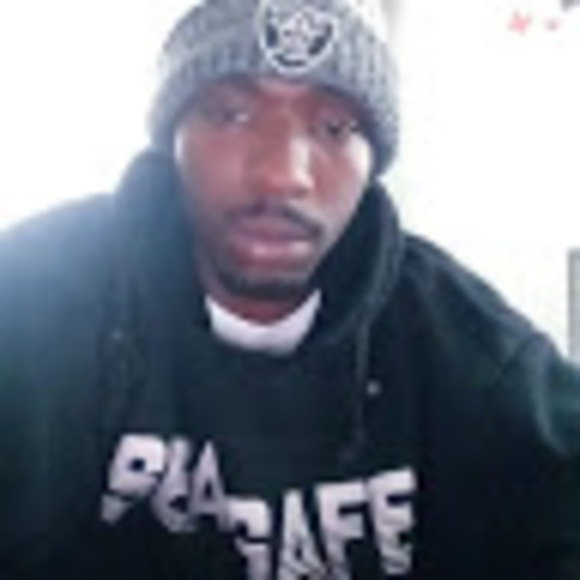 Profile Picture of Lorenzo Joseph (@lorenzo23joseph) on Poshmark