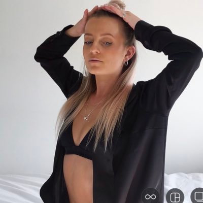 Profile Picture of Al (@aliceingram97) on Twitter