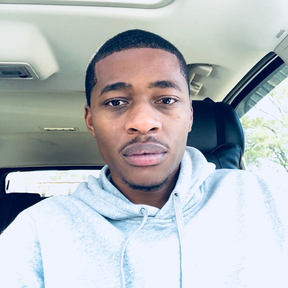 Profile Picture of Shaun Horton (@shaunh1017) on Poshmark