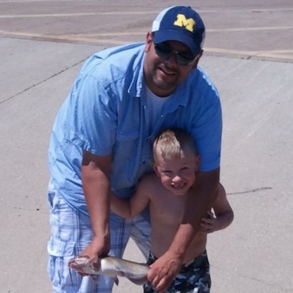 Profile Picture of Zachary Lopez (@zachary_lopez) on Poshmark