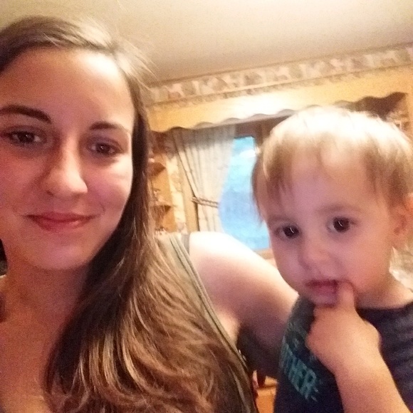 Profile Picture of Danielle Wallschlaeger (@musicdanielle23) on Poshmark