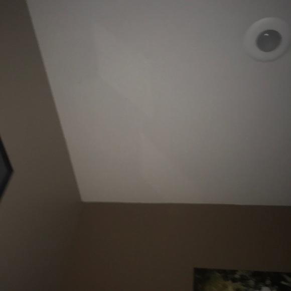 Profile Picture of Melissa Pinchbeck (@m_pinchbeck) on Poshmark