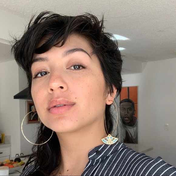 Profile Picture of Ivana Totaro (@imtotaro) on Poshmark