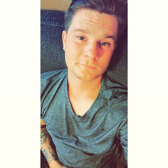 Profile Picture of Tyler Hennessy (@tylerhennessy) on Poshmark