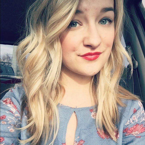 Profile Picture of Perry Klauser (@perryshayne) on Poshmark