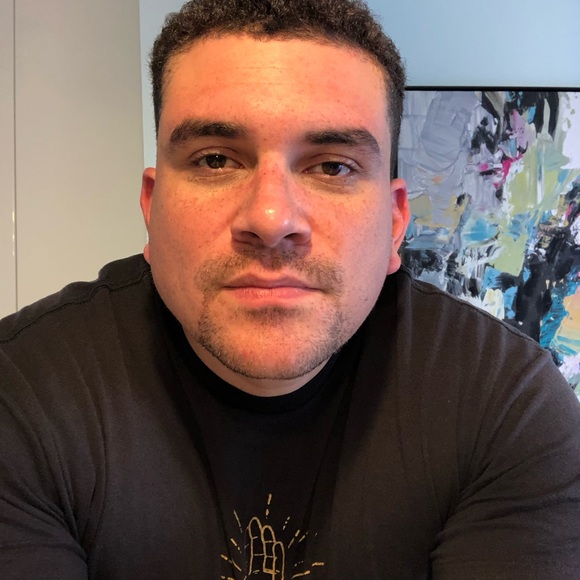 Profile Picture of Zach Pettiford (@zachpettiford) on Poshmark