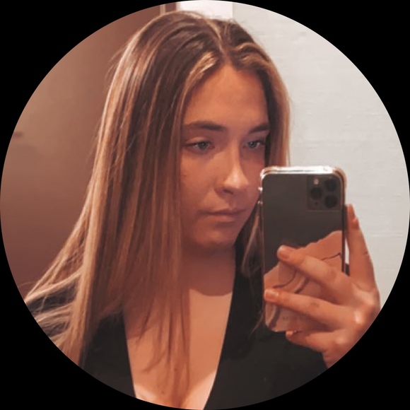 Profile Picture of Morgan Hafford (@morganhafford) on Poshmark