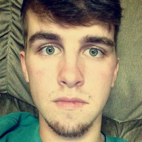 Profile Picture of Tyler Estep (@testep) on Poshmark