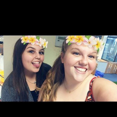 Profile Picture of Ella Naomi Tuttle (@EllaNaomi_) on Twitter