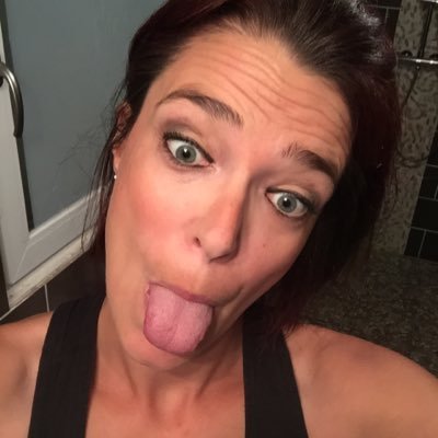 Profile Picture of Colling Stephanie (@lapetitenicky) on Twitter