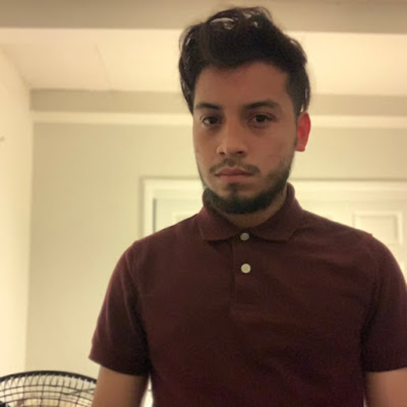 Profile Picture of Kevin Espino (@kevin787340) on Poshmark