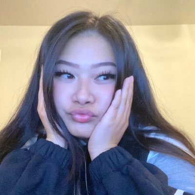 Profile Picture of Nicole Chen (@nicolee_chenn) on Twitter