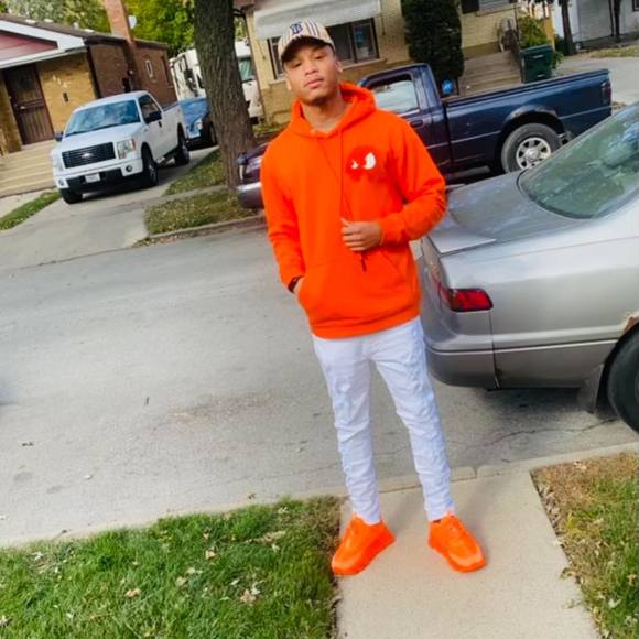 Profile Picture of Jamel Thomas (@lilman233) on Poshmark