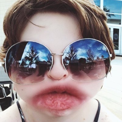 Profile Picture of Claudia Michele Kyle (@Claudia69468912) on Twitter