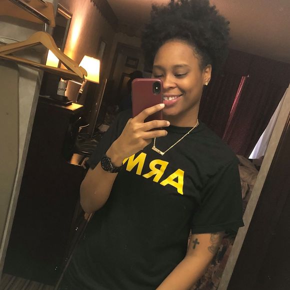 Profile Picture of Bree Carter (@guardcarter) on Poshmark