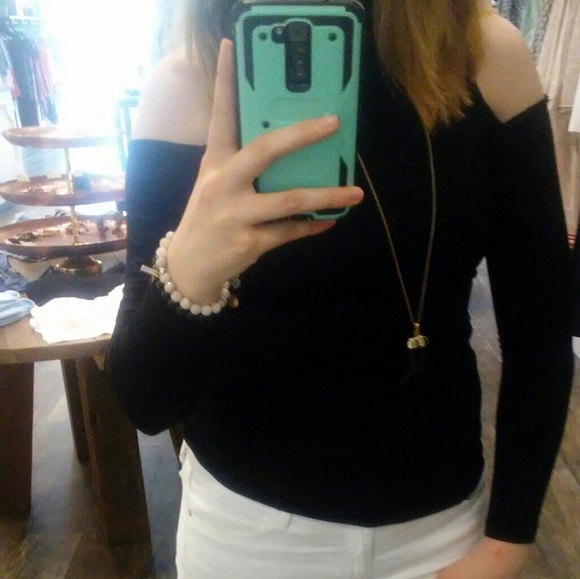 Profile Picture of Kelly ann Kreitzer (@bestshoeforward) on Poshmark