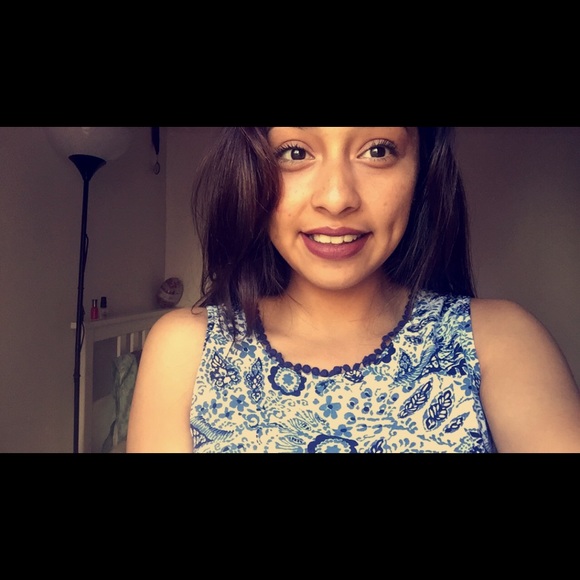 Profile Picture of Amanda Gandarilla (@xamaandax) on Poshmark