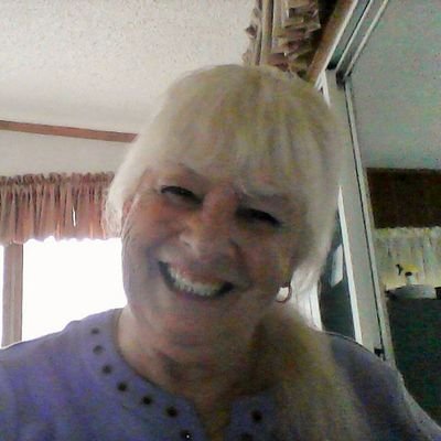 Profile Picture of Yvonne Mack (@yvonne12397) on Twitter