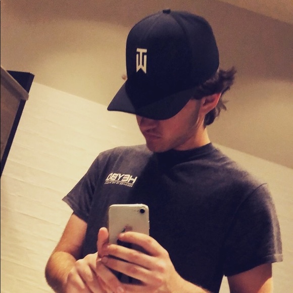 Profile Picture of Damian Cramer (@canefreak2001) on Poshmark