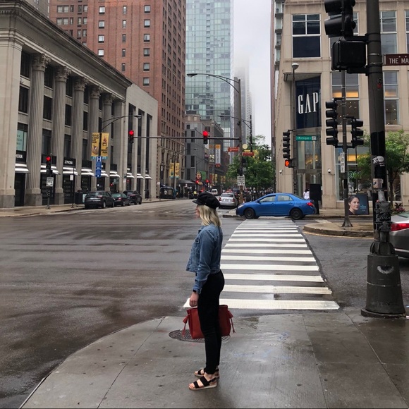 Whitney Elander - Poshmark Profile Picture of Whitney Elander (@whittelander21) on Poshmark