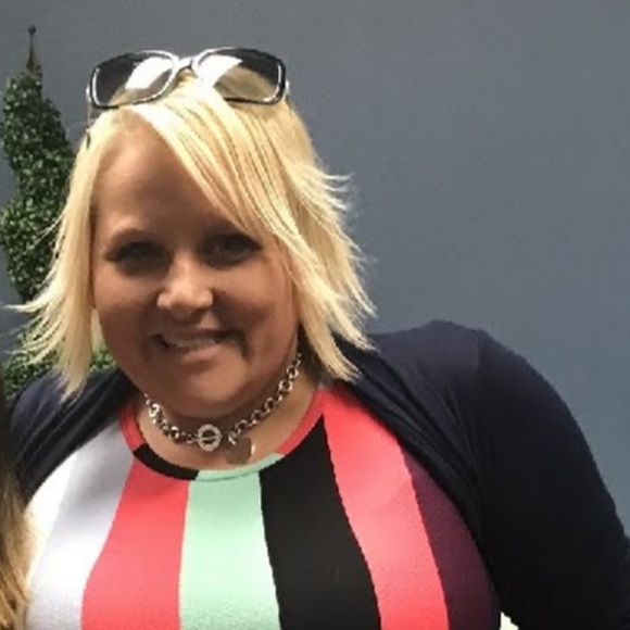 Profile Picture of Dawn Marsh (@dawnmars79) on Poshmark