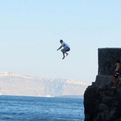 Profile Picture of Alex Blau Tretner (@alextretner) on Twitter