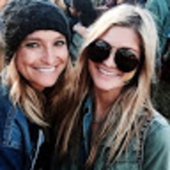 Profile Picture of Coco Nicholas (@coconicholas) on Poshmark