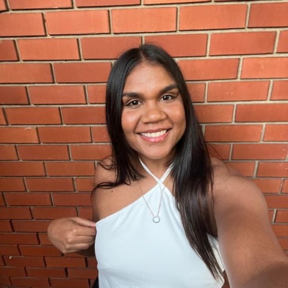 Profile Picture of Janet Baird (@janetbaird817) on Poshmark