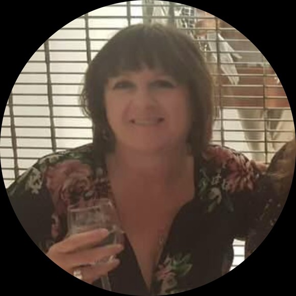 Profile Picture of Martine Lowe (@britchick101) on Poshmark