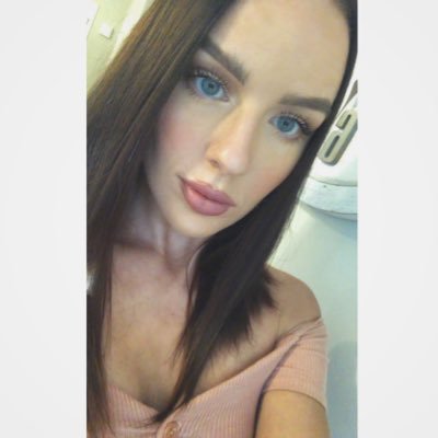 Profile Picture of Hannah Holbrook (@HannahClaire51) on Twitter