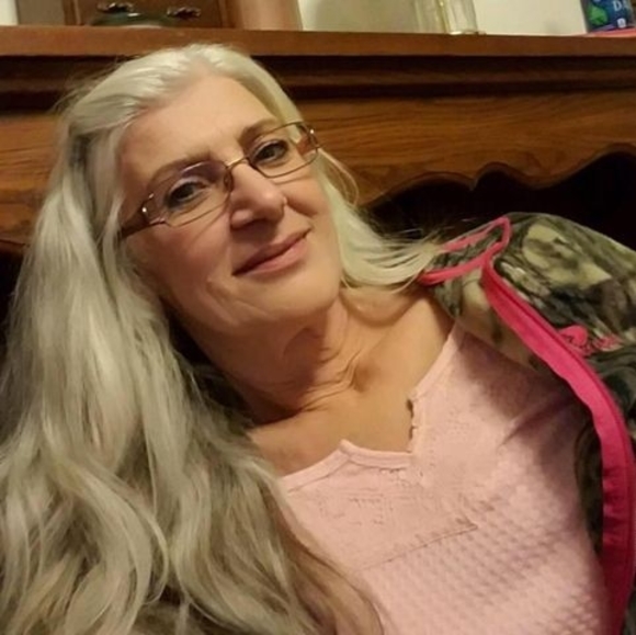 Profile Picture of Donna Belknap (@sunnyday1960) on Poshmark