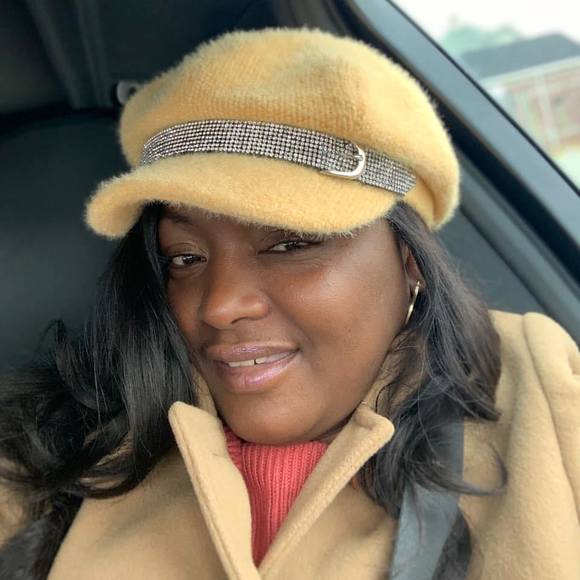 Profile Picture of Chandra Thomas-gause (@rena4219) on Poshmark