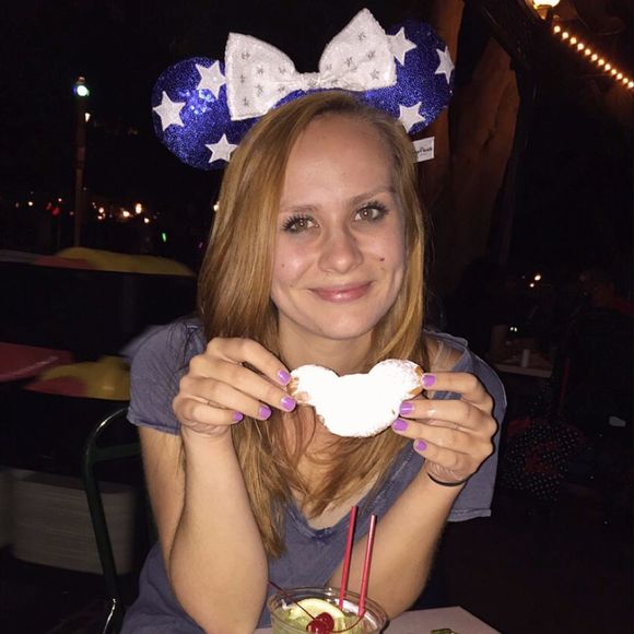 Profile Picture of Kristina Sergeyeva (@k_seva) on Poshmark