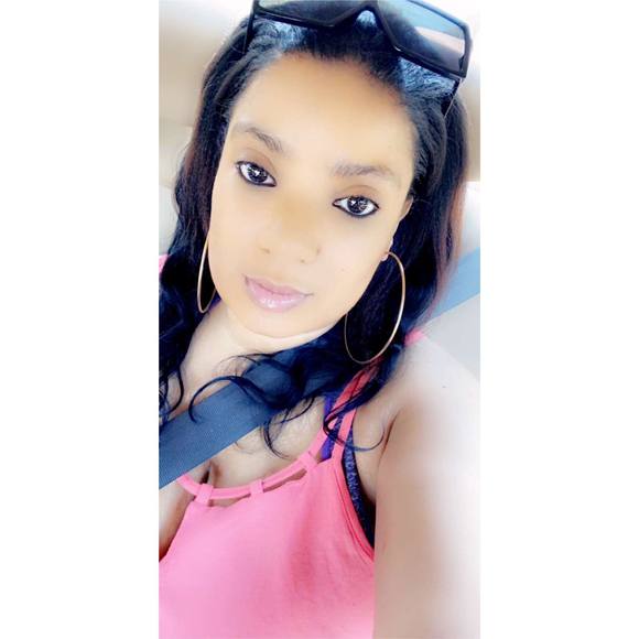 Profile Picture of Whitney Lambert (@whitsimone_1) on Poshmark