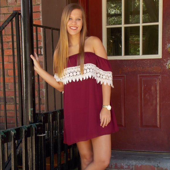 Profile Picture of Alexis Archer (@archerlexi) on Poshmark