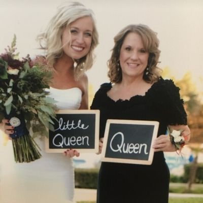 Profile Picture of Laura Shuford (@LOShuford) on Twitter