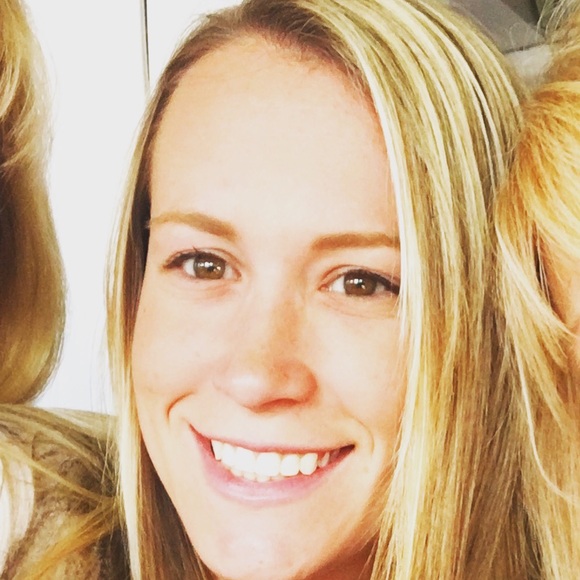 Profile Picture of Lauren Roehrig (@lroehrig1229) on Poshmark