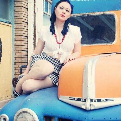 Profile Picture of Isabelle Roza (@Isabelle_Rose_S) on Twitter