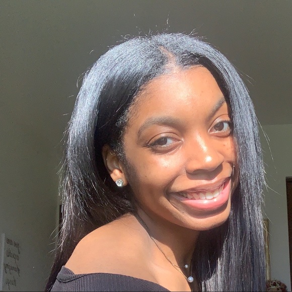 Profile Picture of Micah Thomas (@mlauren20) on Poshmark