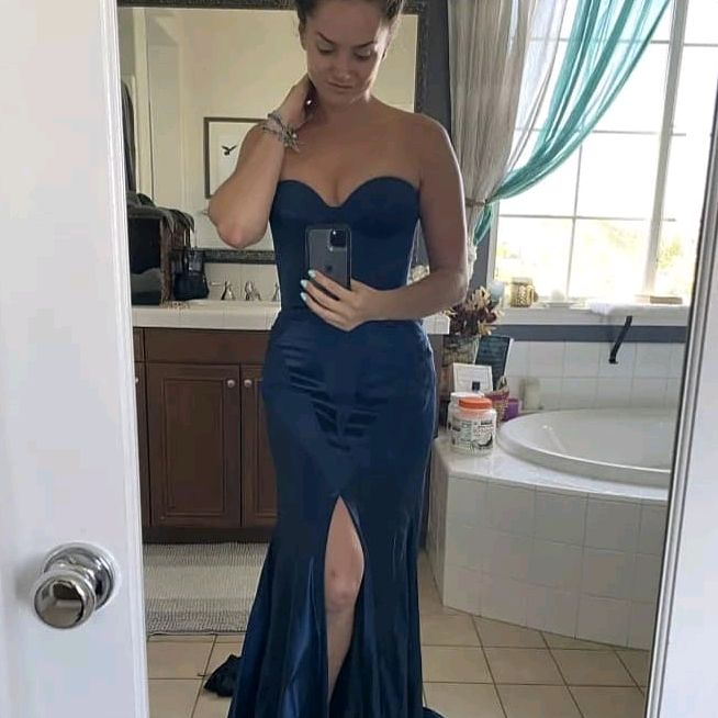 Profile Picture of conniebray09 (@@conniebray09) on Tiktok