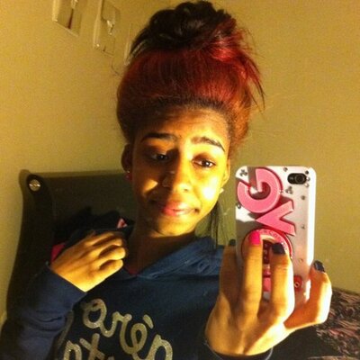 Profile Picture of Barbiie Fernandes (@Amber02004) on Twitter