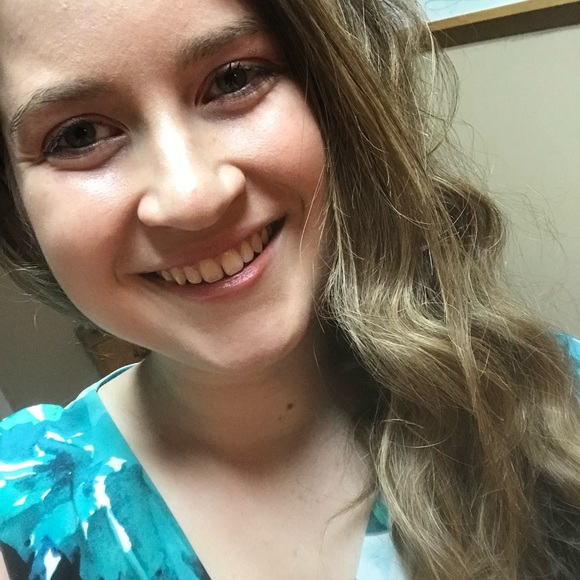 Profile Picture of Megan Artz (@thriftyrn95) on Poshmark
