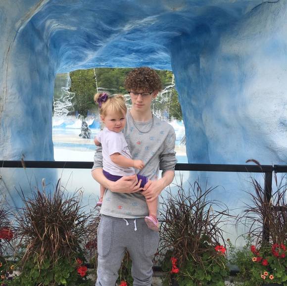 Profile Picture of Tammy Mellon (@tammyleemellon) on Poshmark