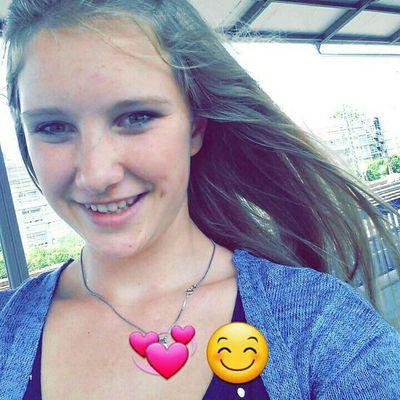 Profile Picture of Julia Englert (@juoken02) on Twitter