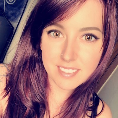 Profile Picture of Kelly Pellett (@KellyannKaine) on Twitter