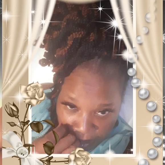 Profile Picture of Chastity Phillips-thompson (@chastityphillip) on Poshmark