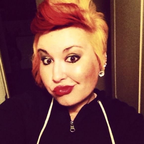 Profile Picture of Chere Klingele (@cherecck88) on Poshmark