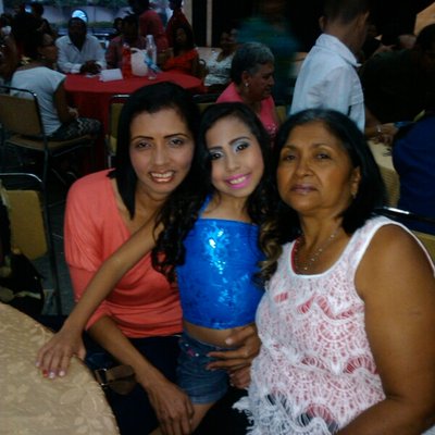 Profile Picture of Mirna Quintero (@mirnaquintero21) on Twitter